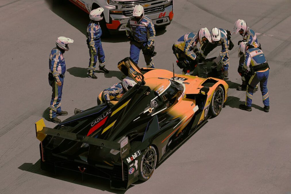 F1 Hungarian GP Hamilton Dominates Verstappen in Electrifying Final Practice2