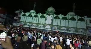 Mob Attacks Mosque मस्जिद पर भीड़ का हमला, नमाजियों को पीटा ।।